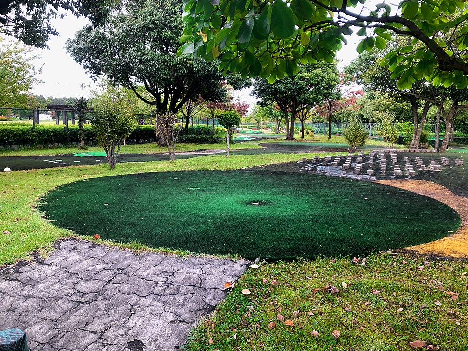 Adventure Golf