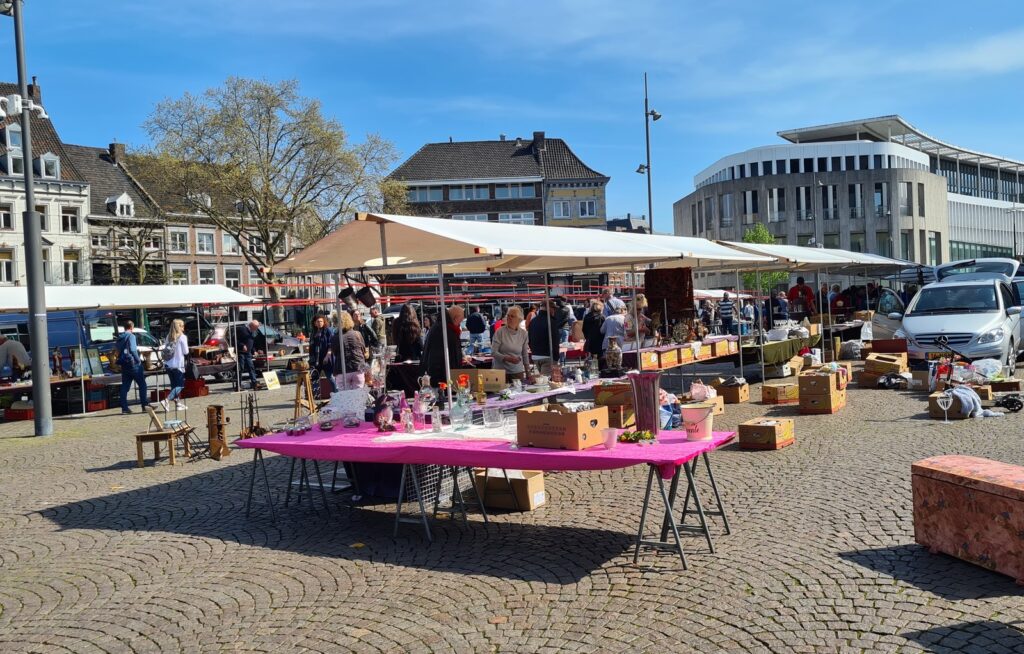 Boekenmarkt Ursulakapel in Roermond