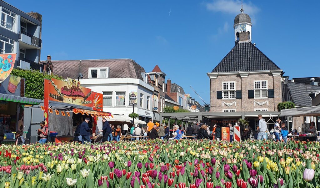 Bondsschuttersfeest met optocht Busstraat